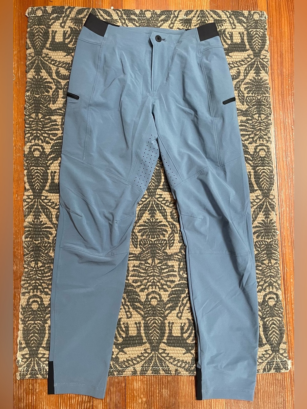 Patagonia Women’s Dirt Craft MTB Pants, Blue Grey, Size 6. New W/O Tags.